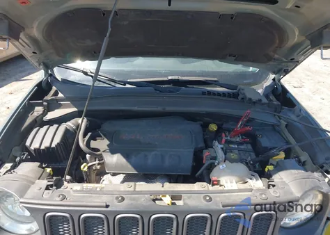 2016 Jeep Renegade Trailhawk из США, поврежденный, VIN ZACCJBCT0GPC64366